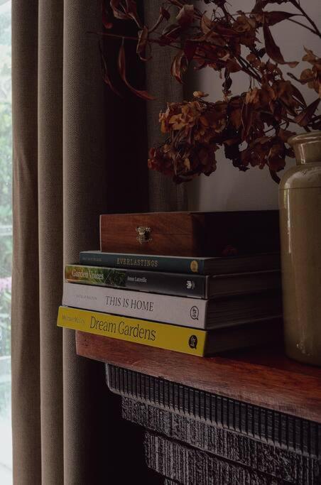 Harrys House Warburton - Peaceful Riverside Cottage In The Perfect Location ภายนอก รูปภาพ