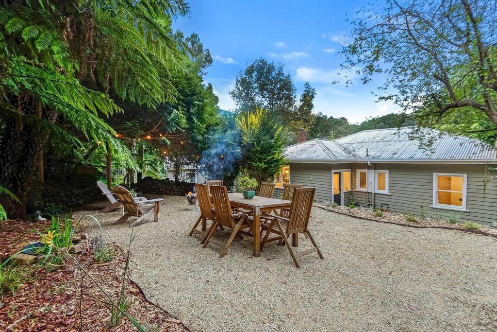 Harrys House Warburton - Peaceful Riverside Cottage In The Perfect Location ภายนอก รูปภาพ