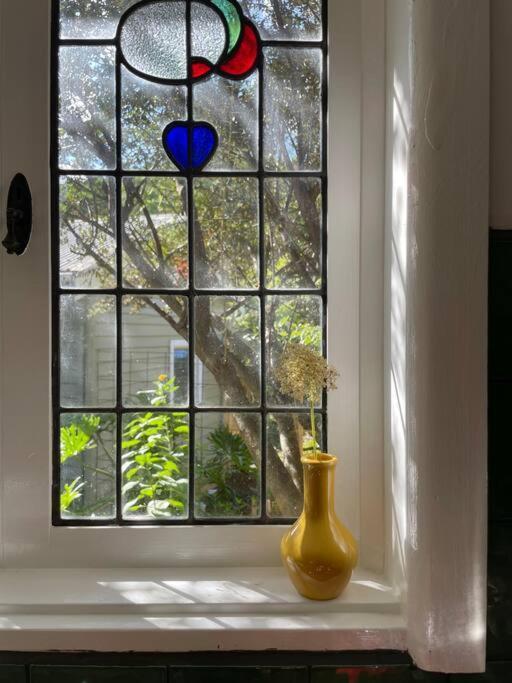 Harrys House Warburton - Peaceful Riverside Cottage In The Perfect Location ภายนอก รูปภาพ