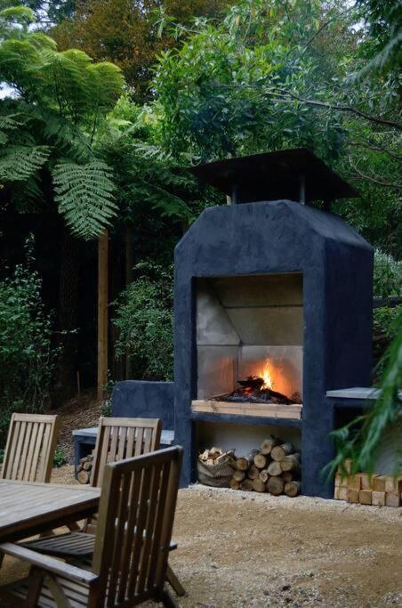 Harrys House Warburton - Peaceful Riverside Cottage In The Perfect Location ภายนอก รูปภาพ